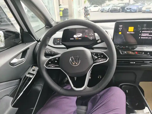 Volkswagen ID.3 — Фото автомобиля 10