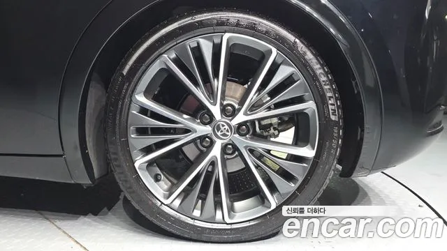 Toyota Prius — Фото автомобиля 21