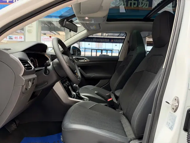 Volkswagen T-Cross — Фото автомобиля 7