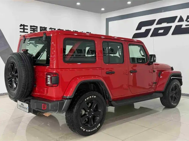 Jeep Wrangler — Фото автомобиля 4