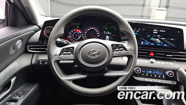 Hyundai AVANTE Avante (CN7) — Фото автомобиля 11
