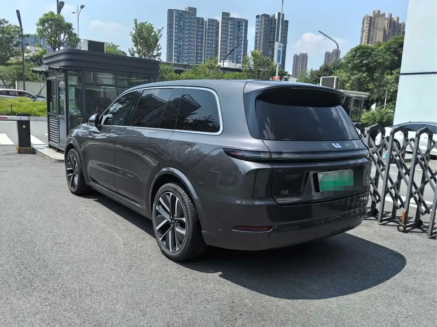 Li Auto Li Xiang L9 2022 Max — Фото автомобиля 3