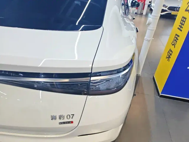 BYD Seal 07 DM-i — Фото автомобиля 7
