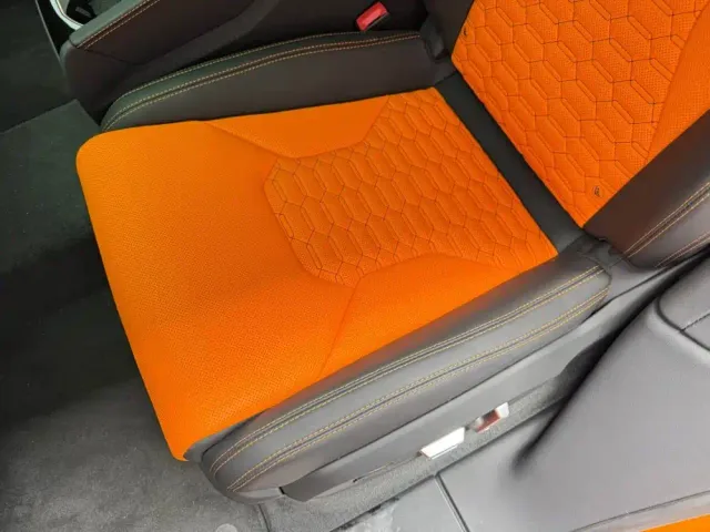 Lamborghini Urus — Фото автомобиля 9