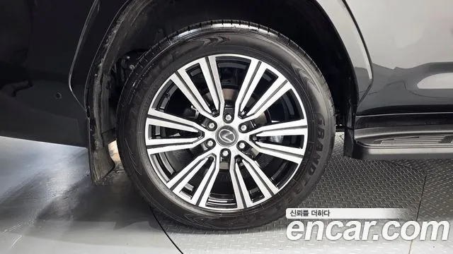Lexus LX 4th Gen — Фото автомобиля 5