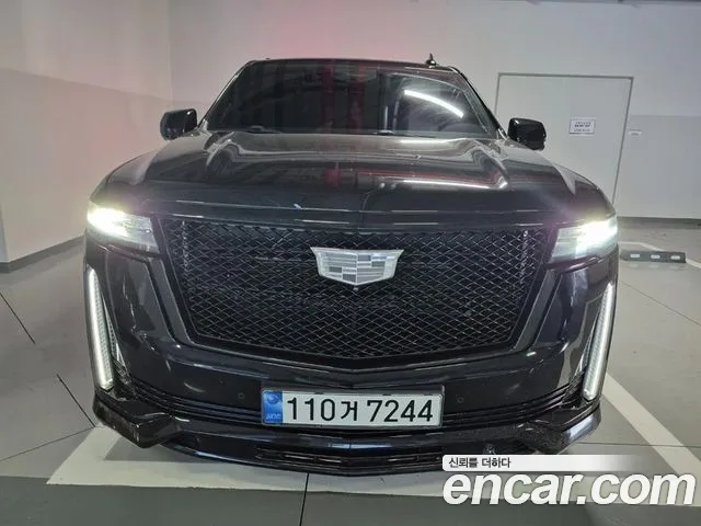 Фотография автомобиля — Cadillac Escalade 5th Gen