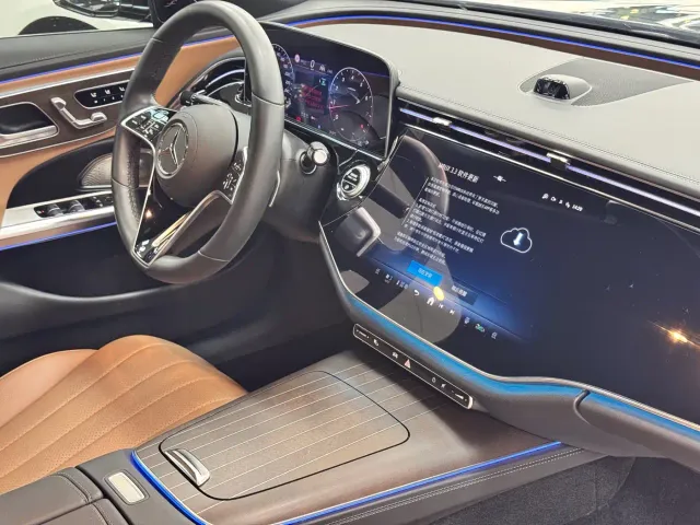 Mercedes-Benz E-Class — Фото автомобиля 18