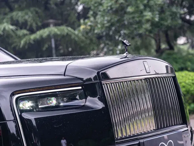 Rolls-Royce Cullinan — Фото автомобиля 7