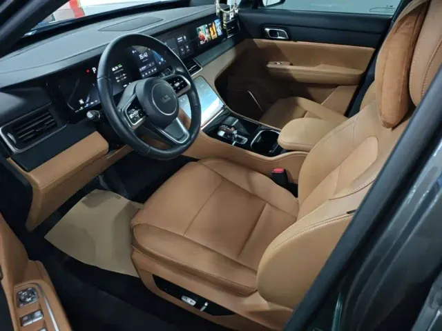 Li Auto ONE — Фото автомобиля 14