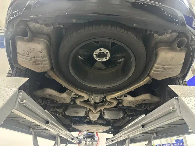 Land Rover Discovery — Фото автомобиля 30