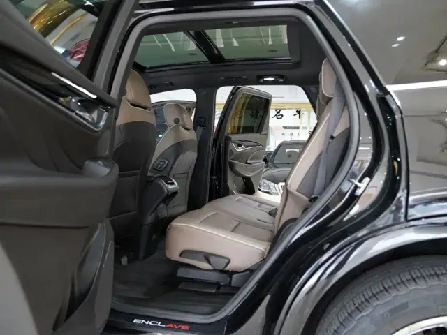Buick Enclave — Фото автомобиля 6