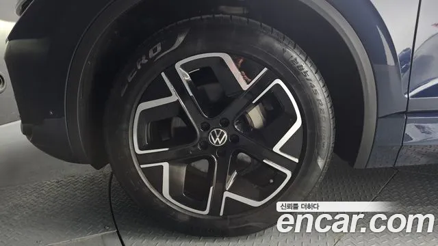 Volkswagen Touareg Touareg 3 поколение 3.0 TDI Prestige — Фото автомобиля 5