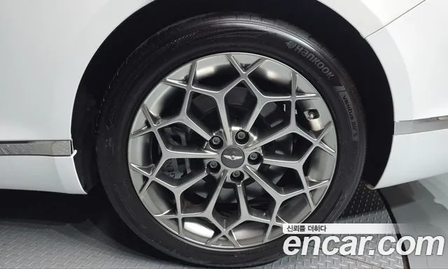 Genesis G80 RG3 — Фото автомобиля 6