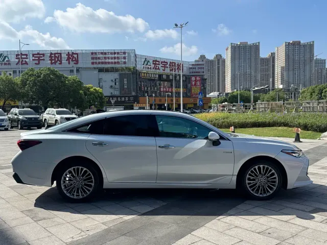 Toyota Avalon — Фото автомобиля 5