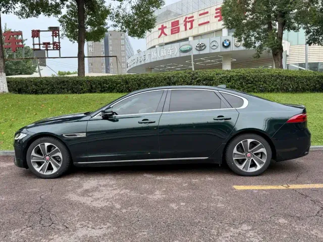 Jaguar XFL — Фото автомобиля 3
