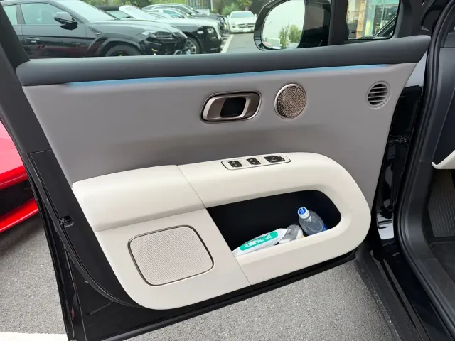 Li Auto i6 — Фото автомобиля 3