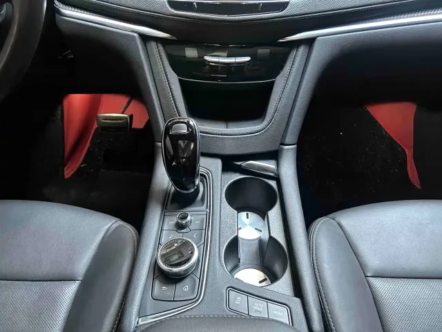 Cadillac XT5 — Фото автомобиля 7