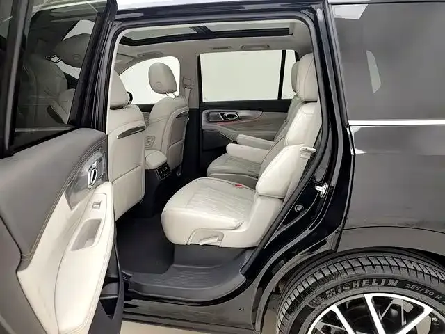 GAC Trumpchi GS8 — Фото автомобиля 15