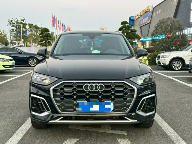 Audi Q5L — Фото автомобиля 2