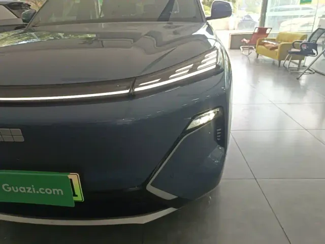 Geely Galaxy Starship 7 EM-i — Фото автомобиля 23