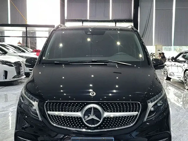 Mercedes-Benz V-Class — Фото автомобиля 2