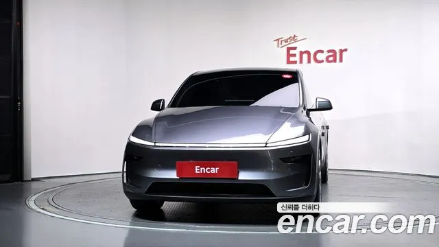 Tesla Model Y — Фото автомобиля 3