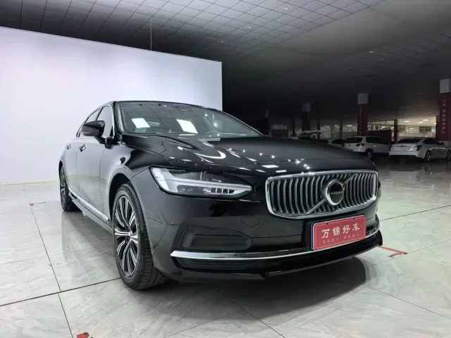 Volvo S90 — Фото автомобиля 3