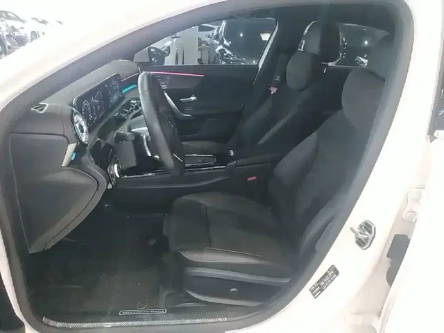 Mercedes-Benz A-Class — Фото автомобиля 14