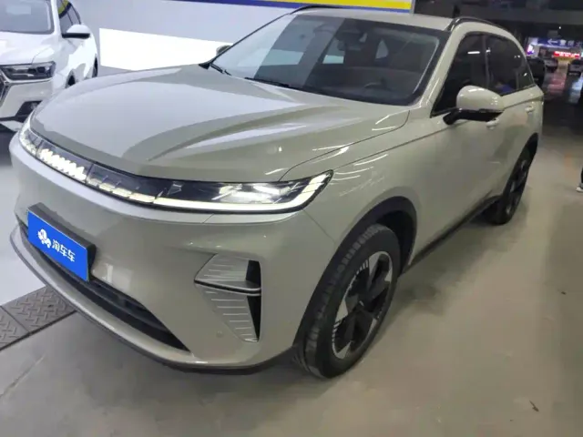 Фотография автомобиля — Haval Xiaolong MAX