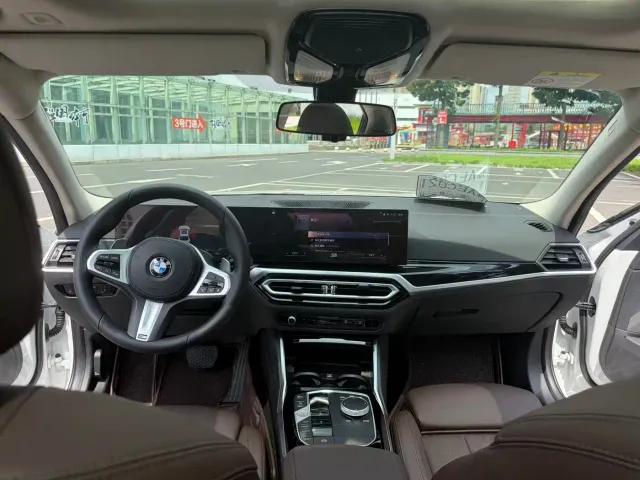 BMW 3 Series — Фото автомобиля 19