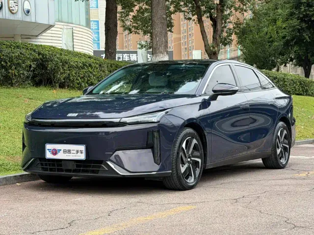 Фотография автомобиля — Geely Galaxy L6