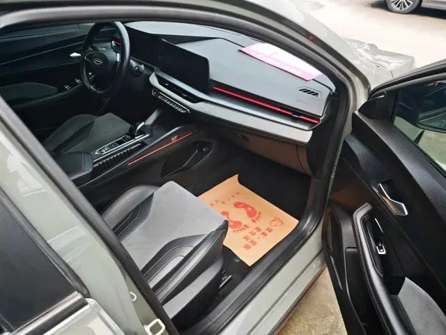 Geely Binrui — Фото автомобиля 10