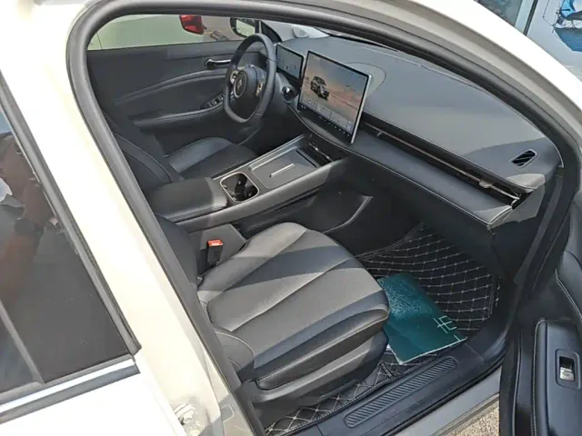 Baojun Yunhai — Фото автомобиля 24