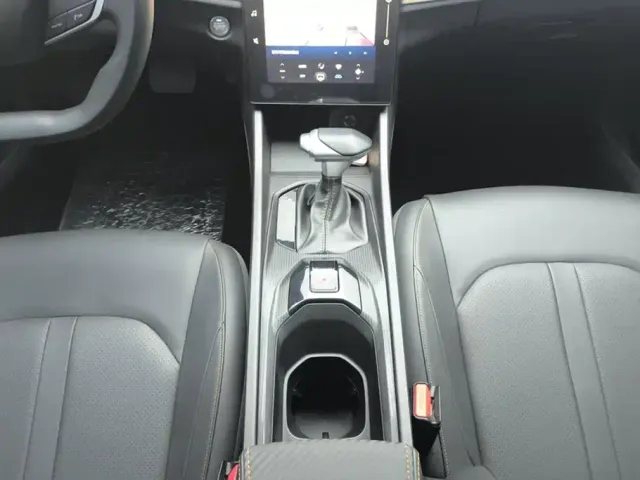 Dongfeng Yixuan — Фото автомобиля 16