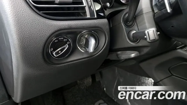 Porsche Macan Macan — Фото автомобиля 15