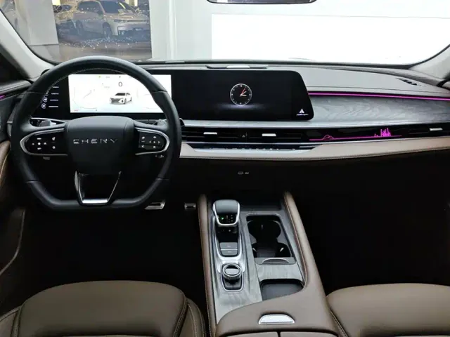 Chery Arrizo 8 — Фото автомобиля 12