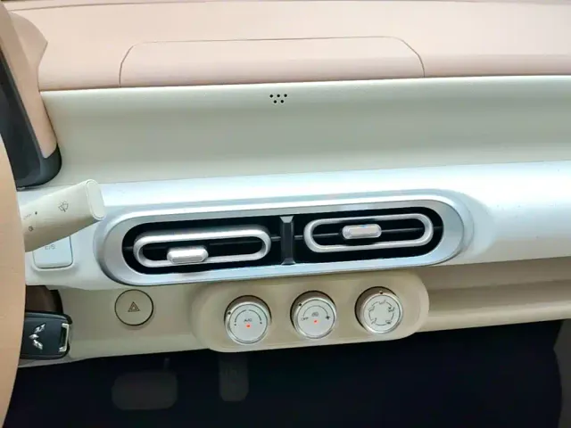 Wuling Hongguang Mini EV — Фото автомобиля 12