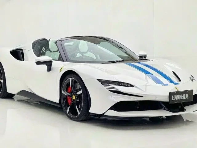 Ferrari SF90 — Фото автомобиля 2