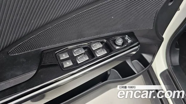 KG_Mobility_Ssangyong TIBOLI Very New Tivoli Бензин 1.5 2WD — Фото автомобиля 18