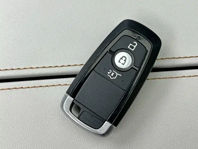 Ford Edge — Фото автомобиля 20