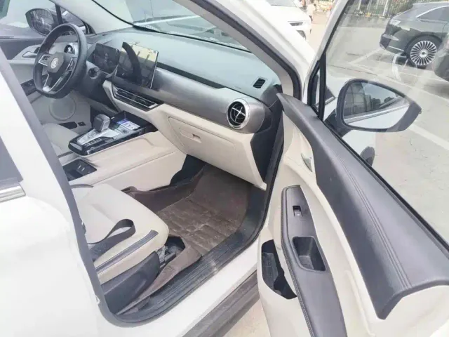 BYD Yuan Pro — Фото автомобиля 13