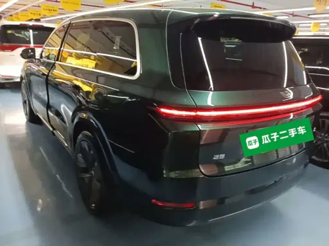 Li Auto L9 — Фото автомобиля 4