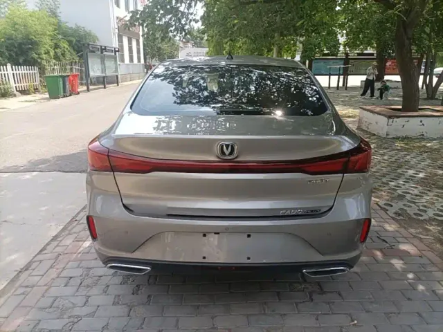 Changan Eado — Фото автомобиля 5
