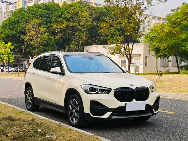 BMW X1 — Фото автомобиля 3