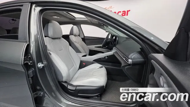 Hyundai AVANTE Avante (CN7) — Фото автомобиля 10
