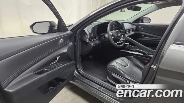 Hyundai Avante CN7 — Фото автомобиля 15