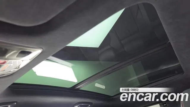Genesis GV70 — Фото автомобиля 17