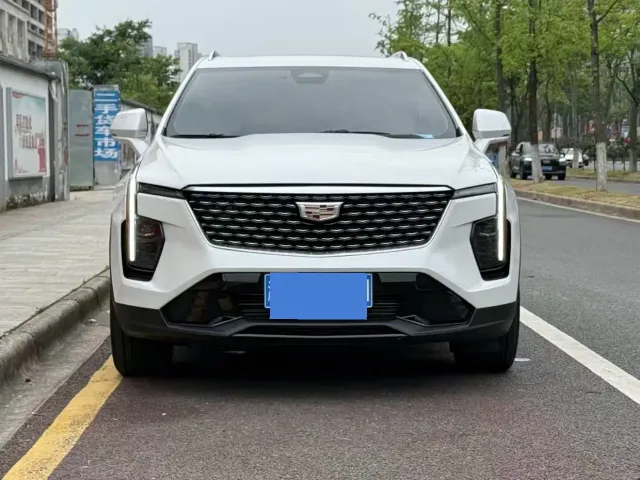 Cadillac XT4 — Фото автомобиля 2