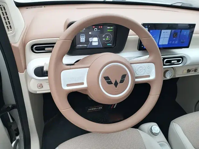 Wuling Hongguang Mini EV — Фото автомобиля 10