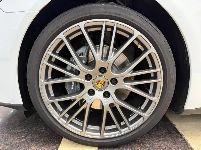 Porsche Panamera — Фото автомобиля 15